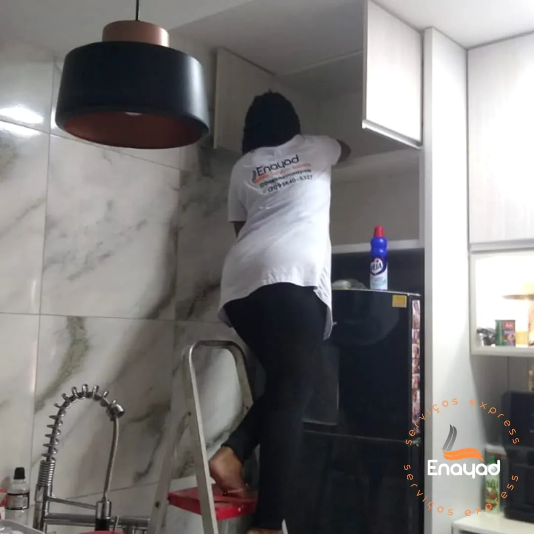 Higienização de superfícies